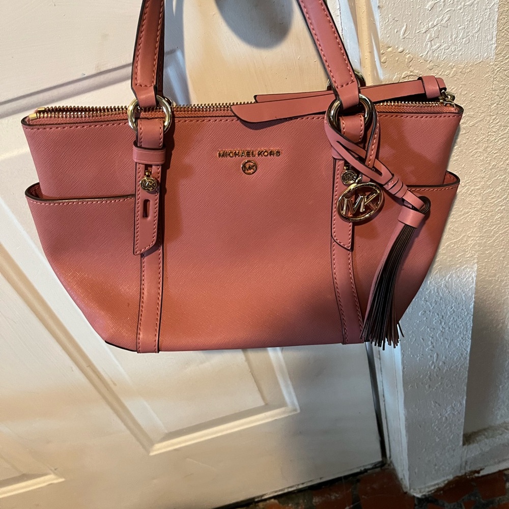 Michael Kors Rose Shoulder Bag
